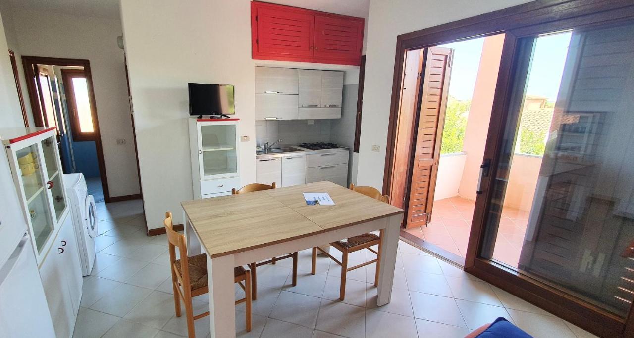 Iss Travel, Le Carrube Two Bedrooms Apartments With Air Conditioning Сан Теодоро Екстериор снимка